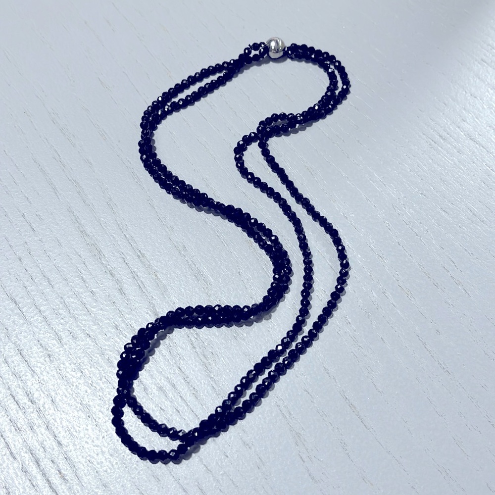 Black spinel necklace